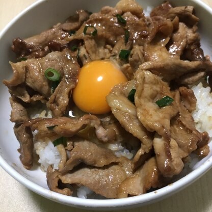 とても簡単で1人ご飯の時とかにもちょうどいいと思いました♪